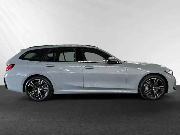 Gebraucht BMW 330 M Sport 245 PS (180 kW) 2025 M brooklyn grau metallic Kombi
