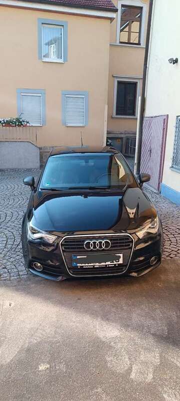 Schwarz Gebraucht 2011 Audi A1 Ambition Kleinwagen | 7.850 € (Teuer) - Bild 1/4