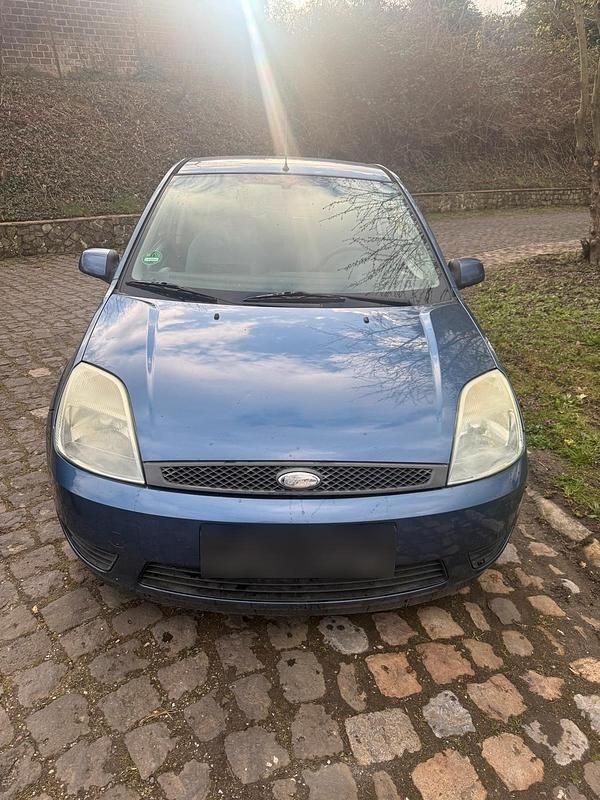 Gebraucht Ford Fiesta 60 PS (44 kW) 2005 Blau Kleinwagen