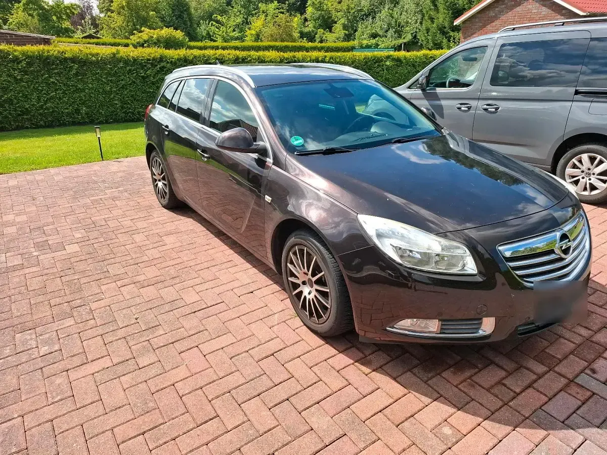 Gebraucht Opel Insignia 165 PS (121 kW) 2011 Braun Kombi