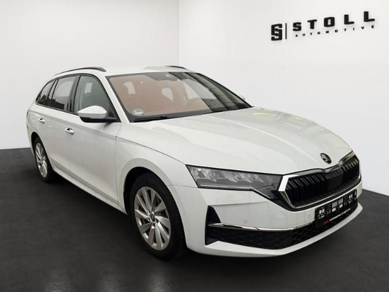Gebraucht Skoda Octavia Selection 116 PS (85 kW) 2025 Moonweiss metallic Kombi