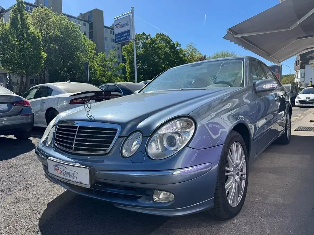 Brugt Mercedes E320 224 HK (164 kW) 2005 Blå Sedan