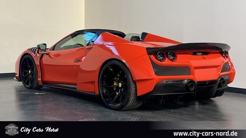 Second-hand Ferrari F8 818 CP (601 kW) 2021 Roșu Cabrio