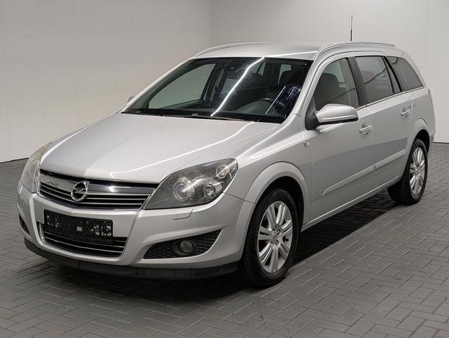 Silber (argonsilbermet.) Gebraucht 2009 Opel Astra Innovation Kombi | 1.480 € (Superpreis) - Bild 1/4
