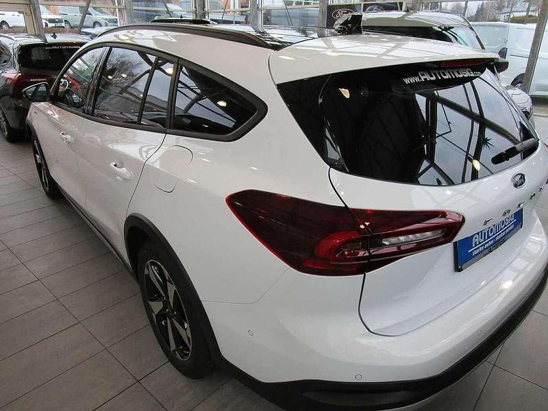 Neu Ford Focus Active X 155 PS (114 kW) 2025 Weiß Kombi