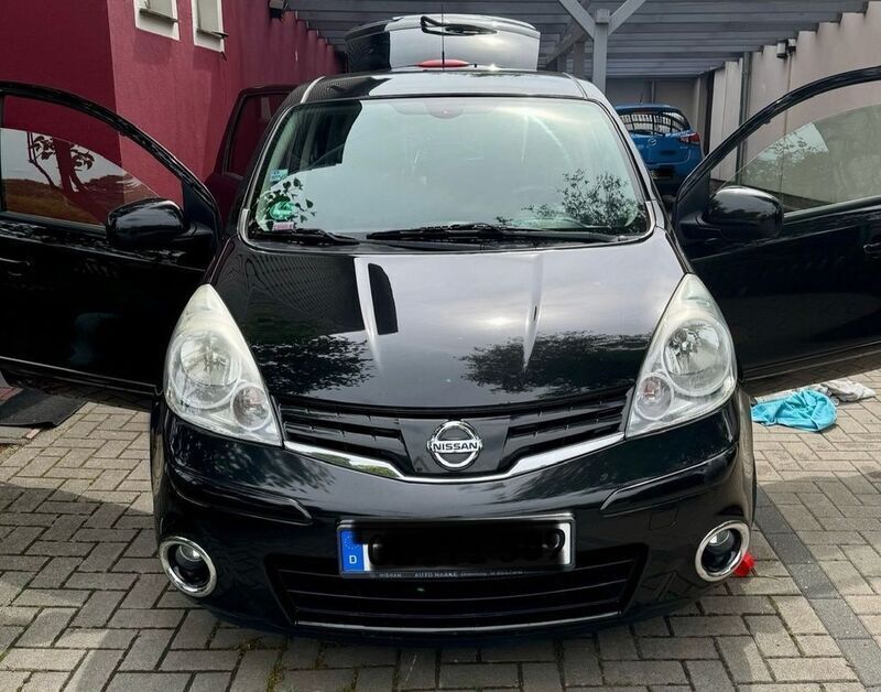 Schwarz Gebraucht 2013 Nissan Note I-Way Van / Kleinbus | 3.999 € (Superpreis) - Bild 1/4
