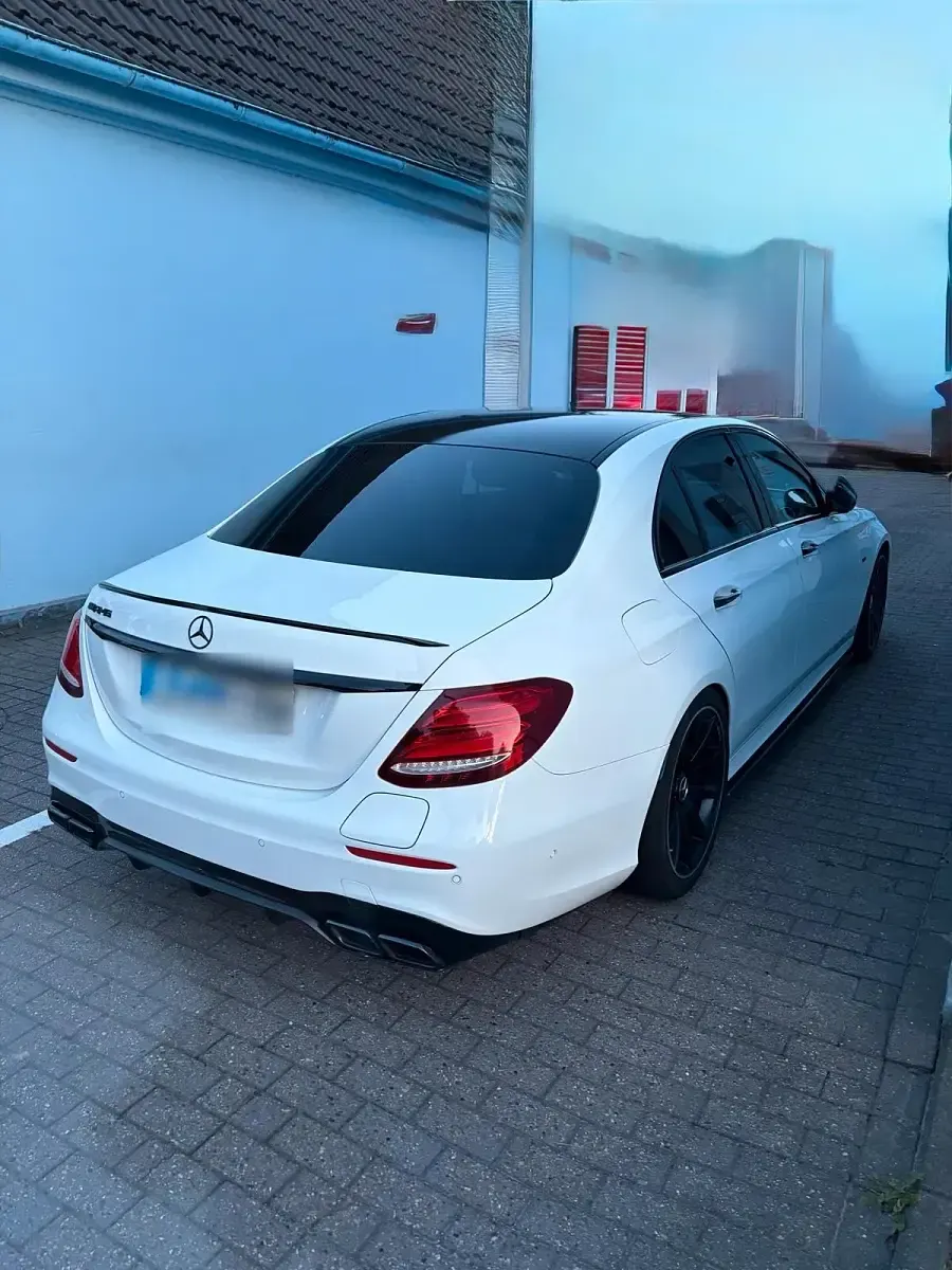Gebraucht Mercedes E350 300 PS (220 kW) 2018 Weiß Limousine