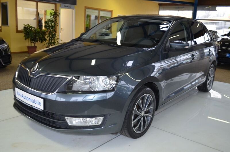 Grau Gebraucht 2017 Skoda Rapid Drive Limousine | 10.880 € (Fairer Preis) - Bild 1/4
