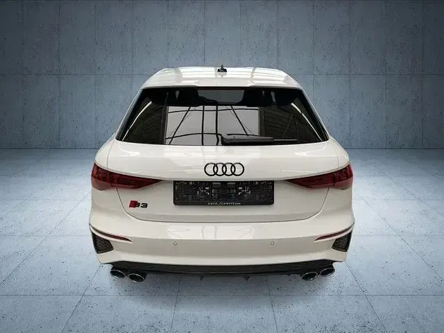 Gebraucht Audi S3 Sport 310 PS (228 kW) 2024 Weiß Limousine