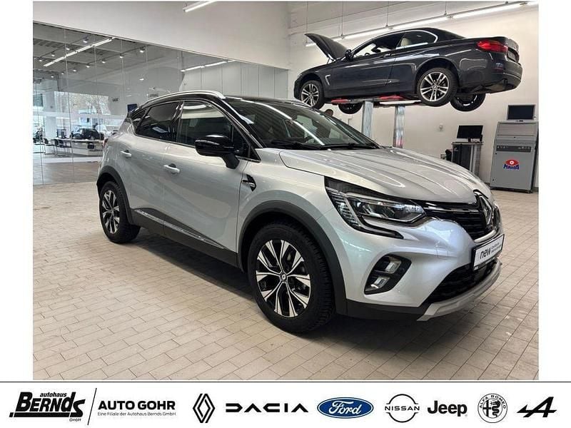 Gebraucht Renault Captur Techno 140 PS (102 kW) 2023 Stahlgrau metallic/dach in blackpearl (metallic) SUV