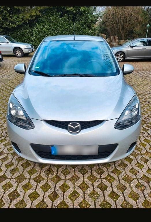Silber Gebraucht 2008 Mazda 2 Inclusive Limousine | 3.890 € (Fairer Preis) - Bild 1/4