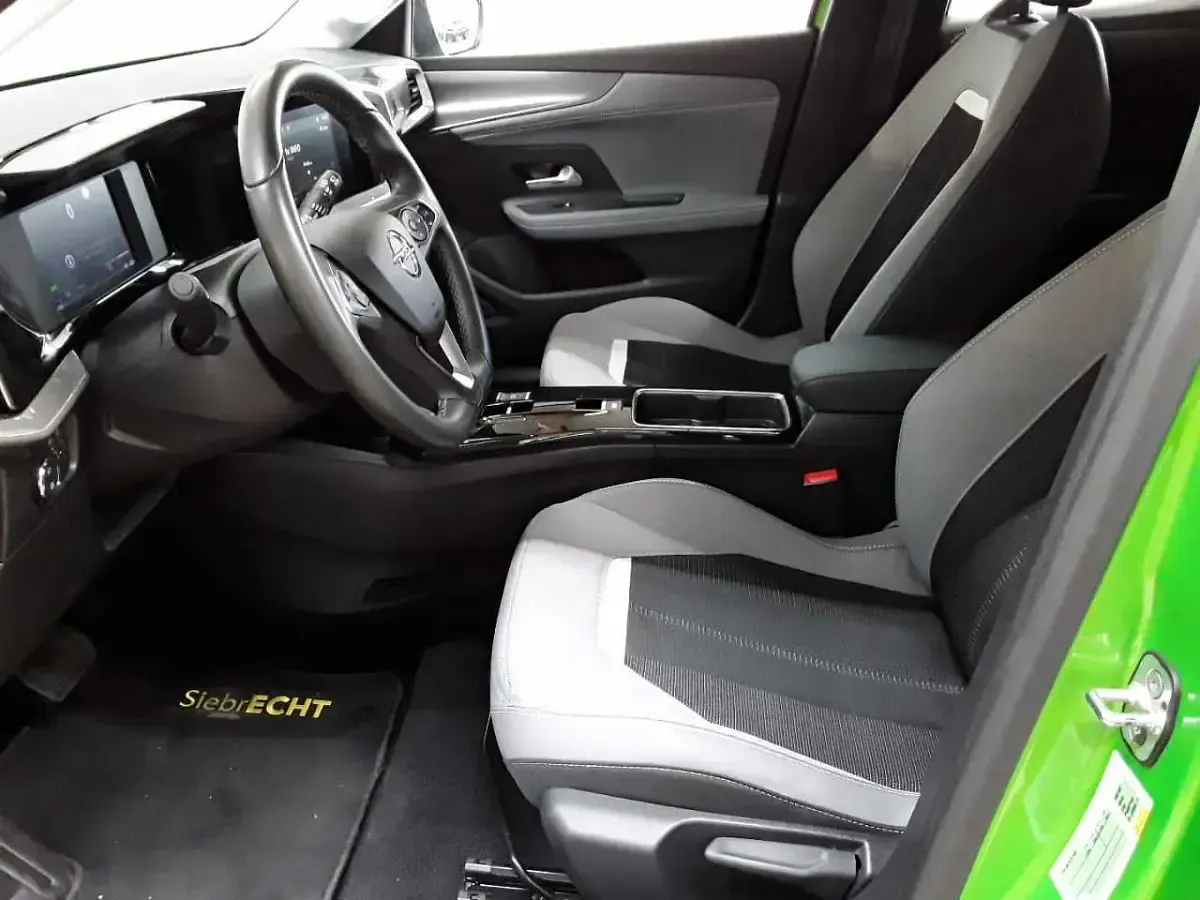 Usata Opel Mokka-e Elegance 100 kW (136 CV) 2023 Verde SUV