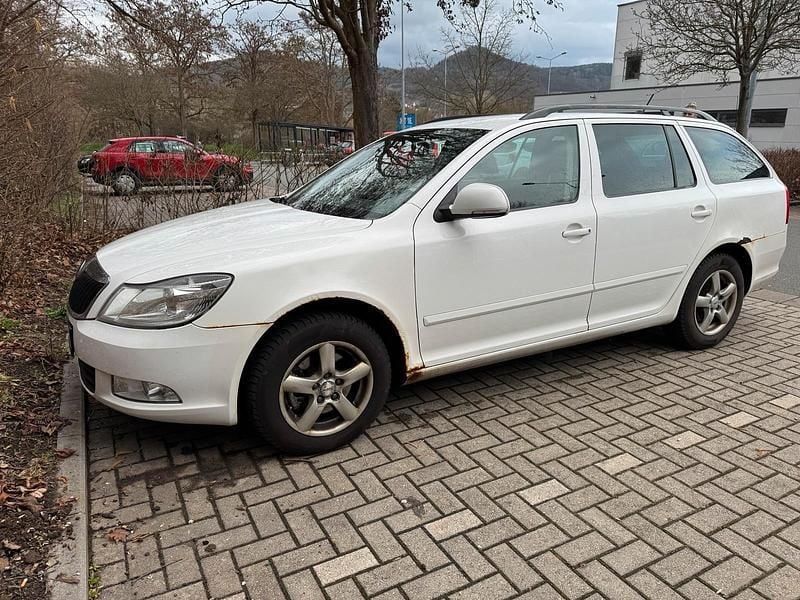 Gebraucht Skoda Octavia 140 PS (102 kW) 2013 Weiß Kombi