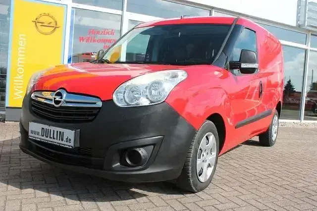 Gebraucht Opel Combo 95 PS (69 kW) 2016 Rot Van / Kleinbus