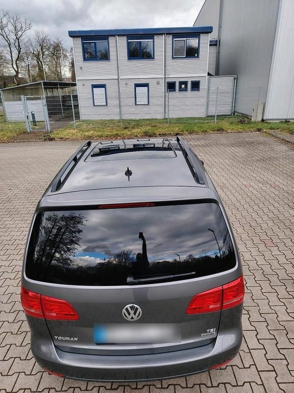 Gebraucht VW Touran 150 PS (110 kW) 2011 Grau Van / Kleinbus
