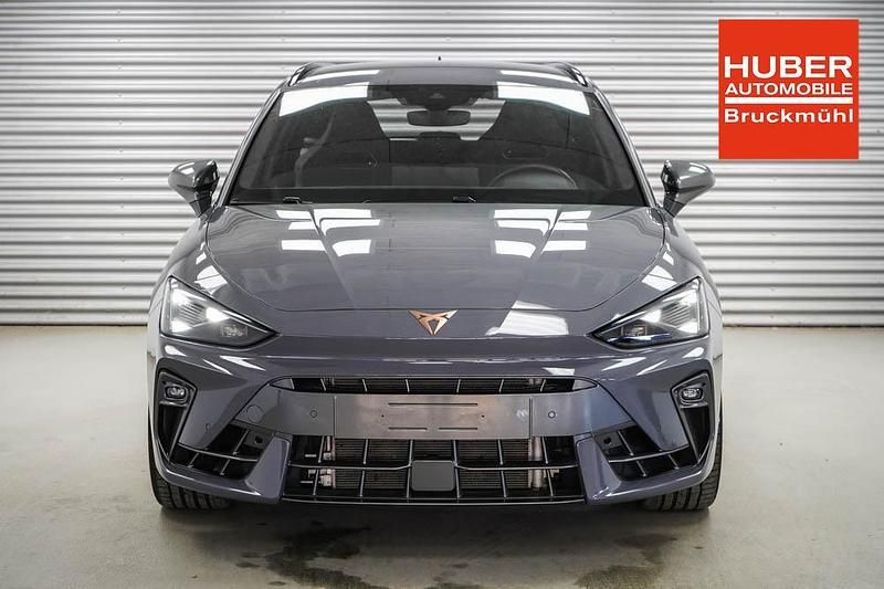 Gebraucht Cupra Leon VZ 333 PS (244 kW) 2025 Graphene grau metallic (r6) Kombi