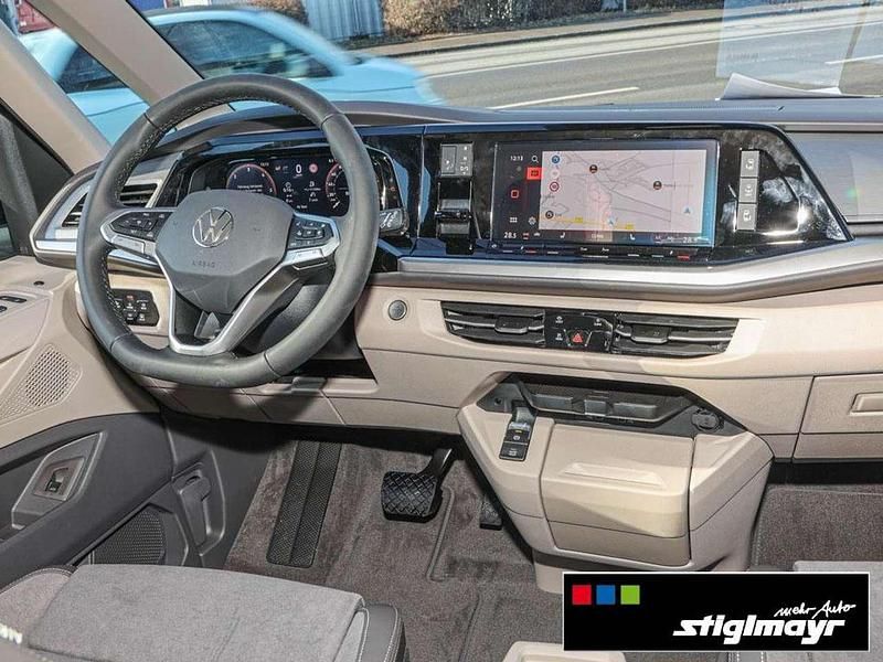 Neu VW Multivan 150 PS (110 kW) 2026 Deep black perleffekt Van