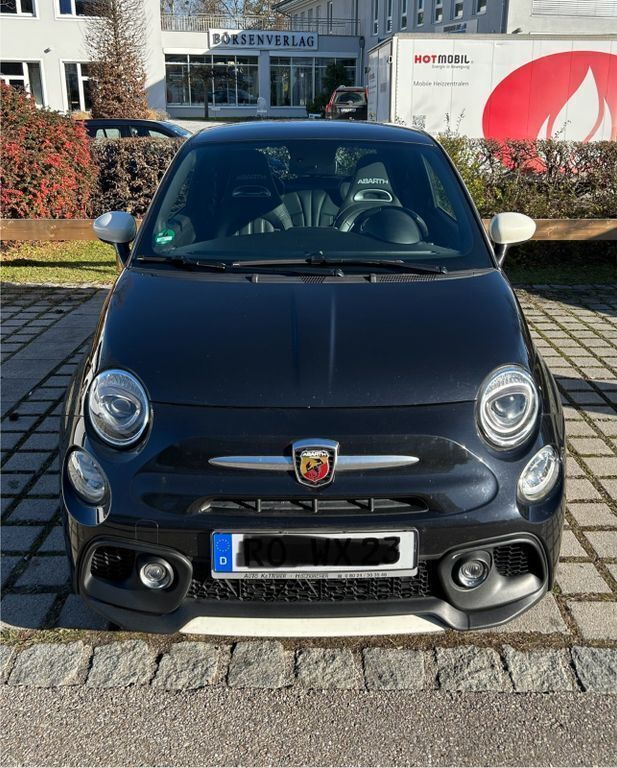 Schwarz Gebraucht 2020 Abarth 595 70th Anniversary Kleinwagen | 18.250 € (Fairer Preis) - Bild 1/4