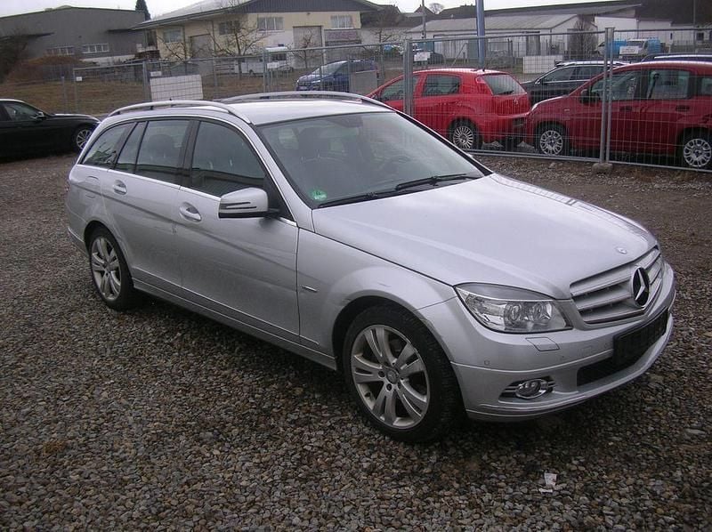 Gebraucht Mercedes C200 184 PS (135 kW) 2010 Silber Limousine