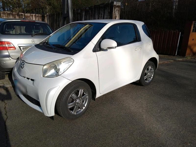 Gebraucht Toyota iQ 68 PS (50 kW) 2009 Kleinwagen