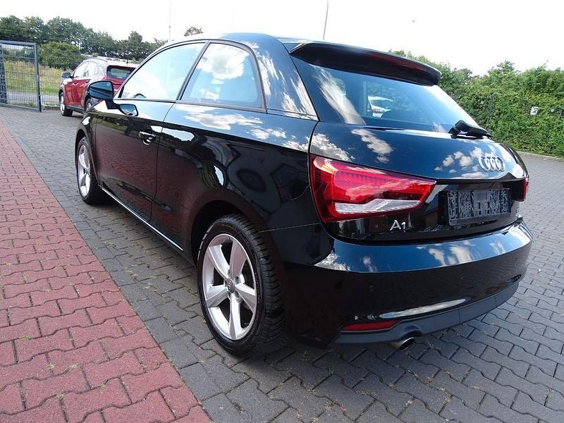 Gebraucht Audi A1 Design 95 PS (69 kW) 2016 Schwarz Kleinwagen