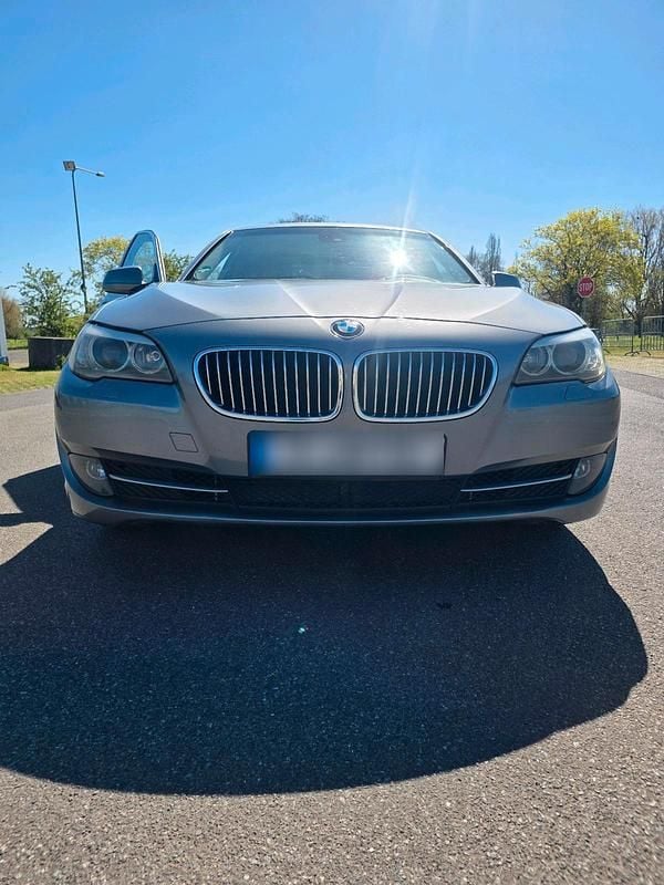 Second-hand BMW 523 204 CP (150 kW) 2010 Gri Berlinǎ