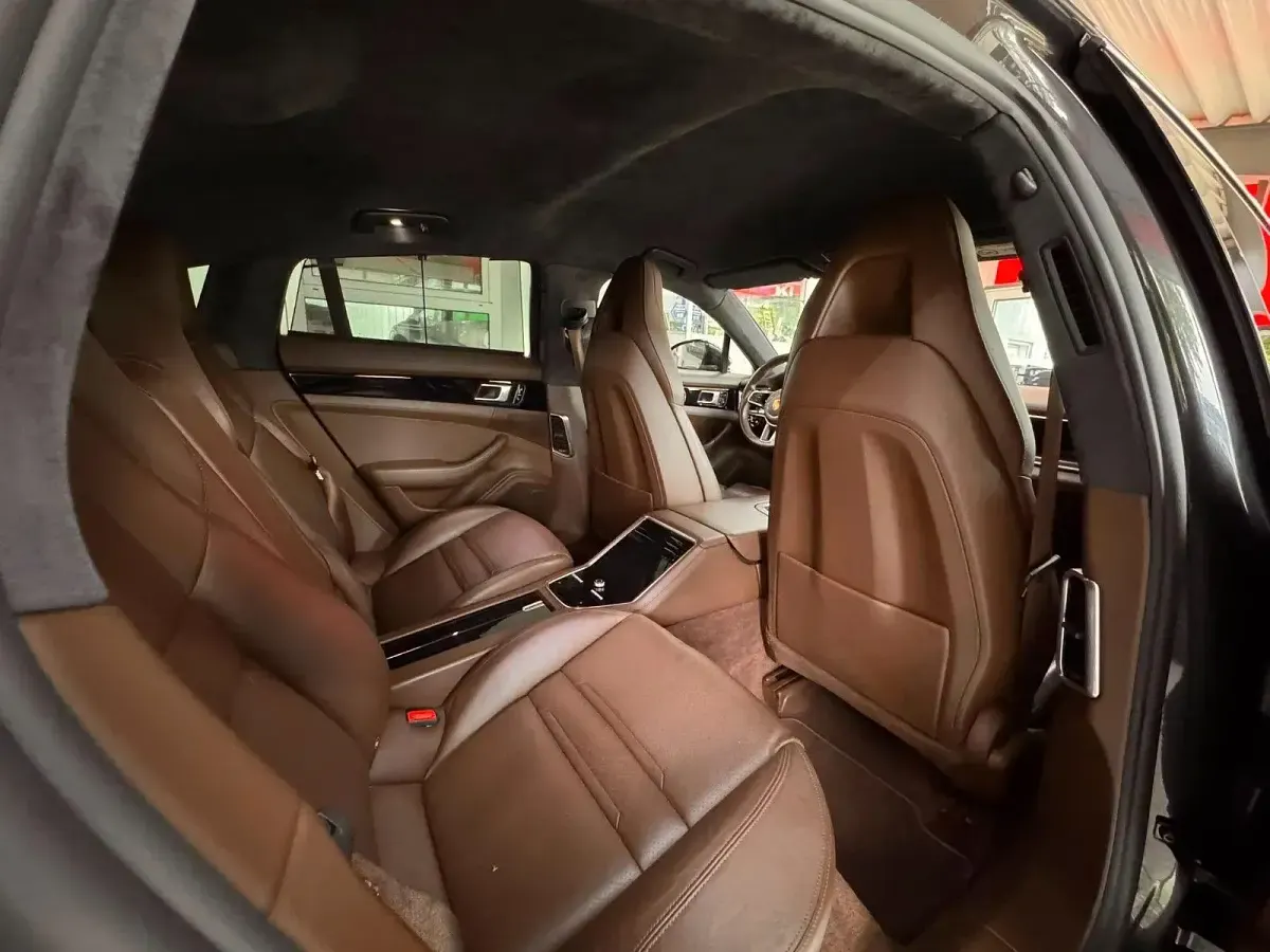 Gebraucht Porsche Panamera Turbo Sport 549 PS (403 kW) 2017 Grau Kleinwagen