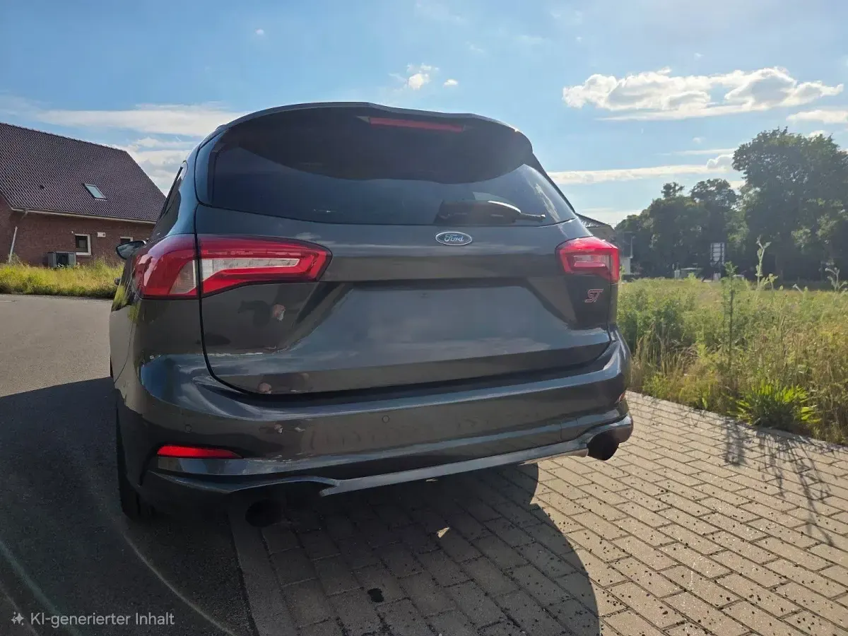 Gebraucht Ford Focus ST 280 PS (205 kW) 2020 Grau Kombi
