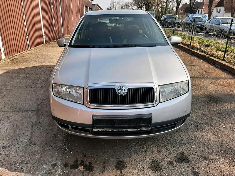 Gebraucht Skoda Fabia 64 PS (47 kW) 2004 Silber Limousine