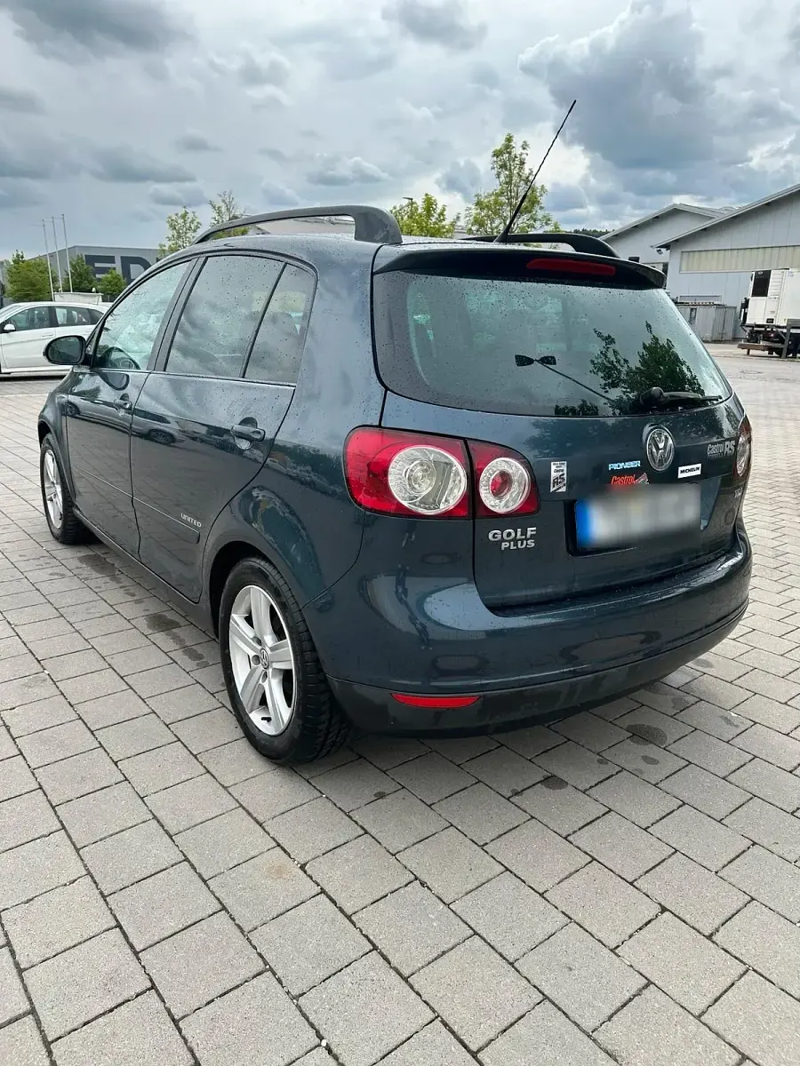 Używany VW Golf V United 105 KM (77 kW) 2007 Niebieski Hatchback