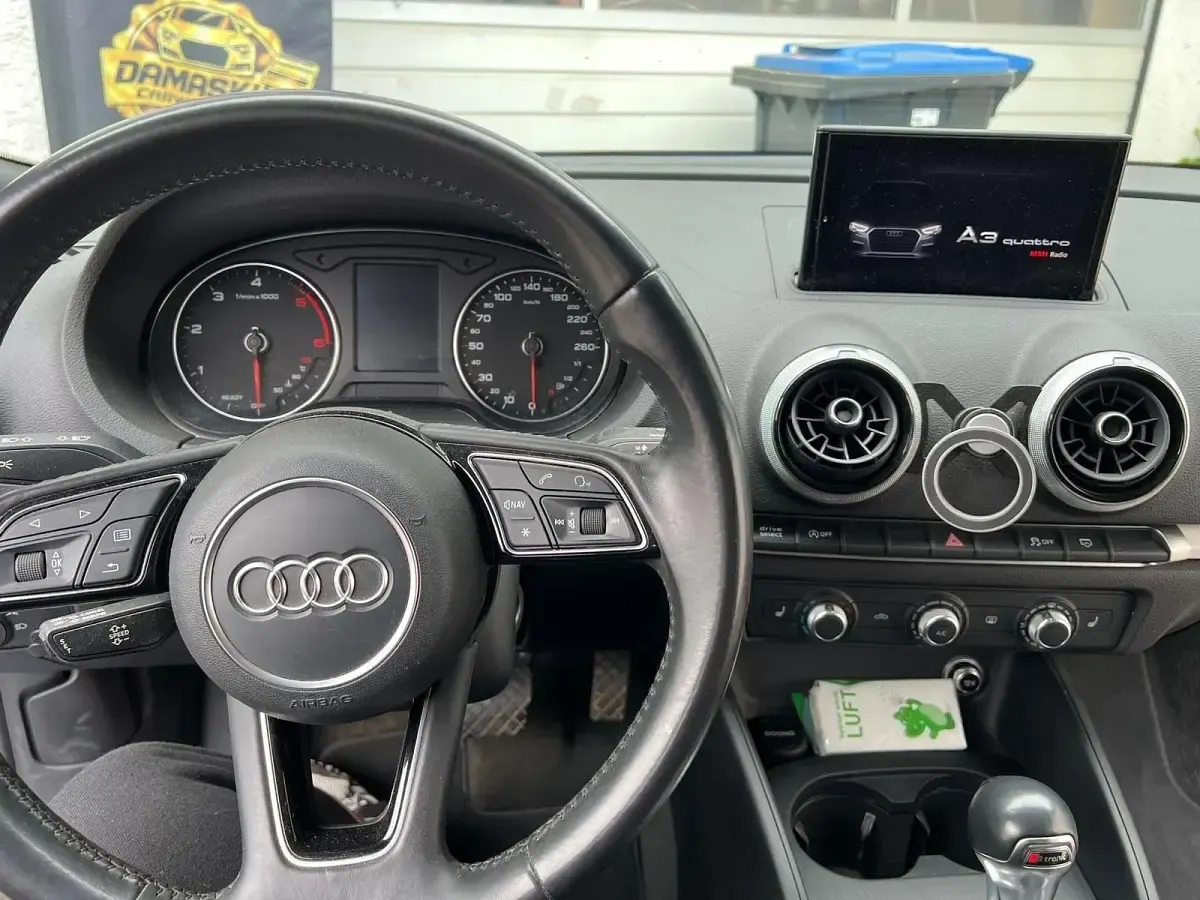 Gebraucht Audi A3 Sportback 184 PS (135 kW) 2017 Blau Kleinwagen