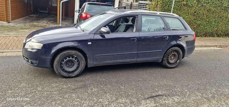 Gebraucht Audi A4 116 PS (85 kW) 2005 Blau Kombi