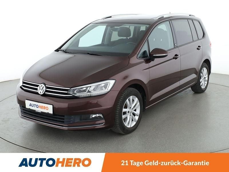 Rot Gebraucht 2018 VW Touran Sound Van / Kleinbus | 19.620 € (Superpreis) - Bild 1/3