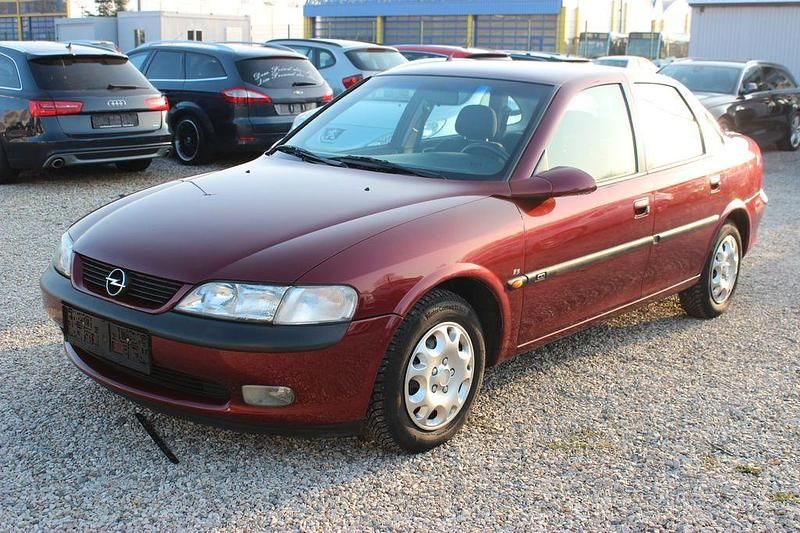 Gebraucht Opel Vectra 1997 Rot Limousine