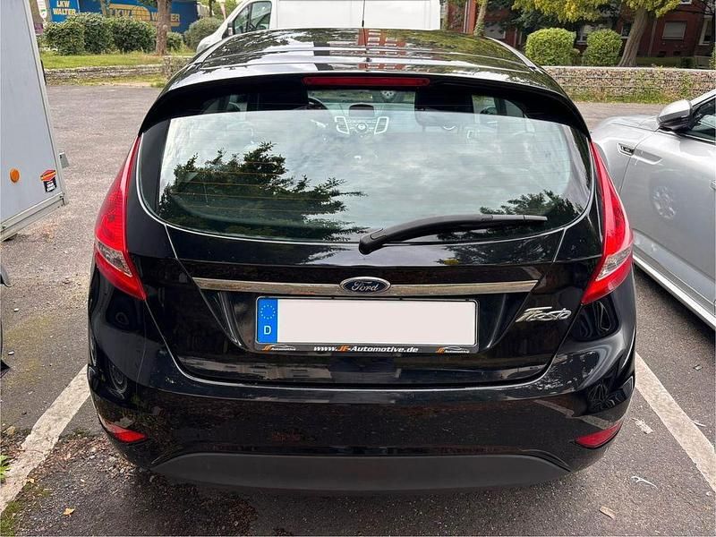 Gebraucht Ford Fiesta Titanium 82 PS (60 kW) 2011 Schwarz Kleinwagen