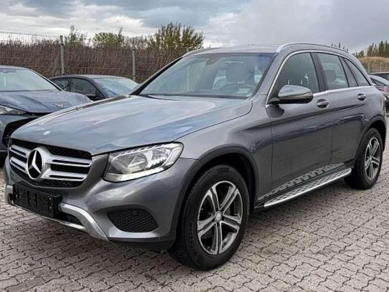 Selenitgrau metalliclack Gebraucht 2016 Mercedes GLC220 AMG SUV | 20.400 € (Fairer Preis) - Bild 1/4