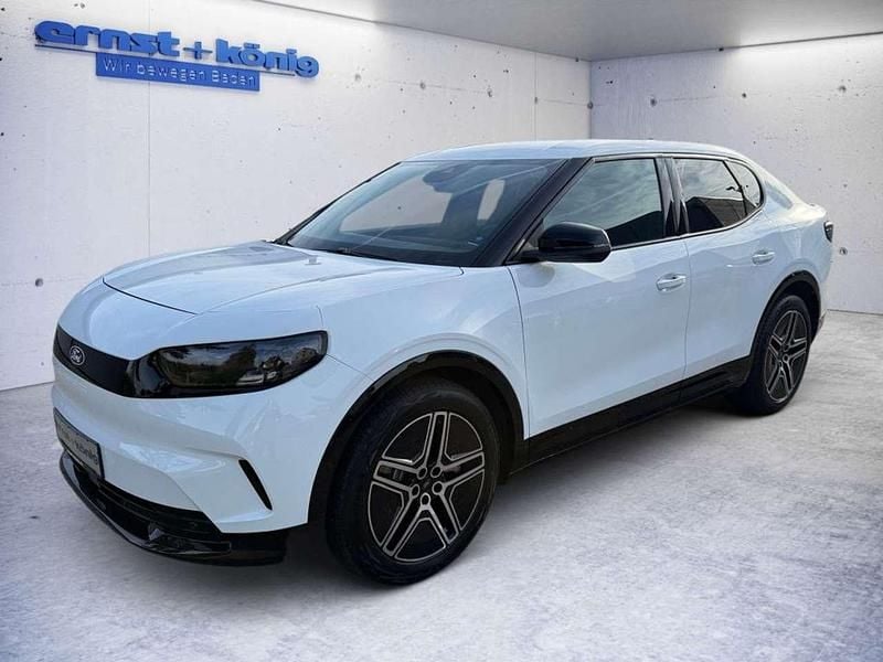 Frozen white Gebraucht 2025 Ford Capri Premium Limousine | 43.570 € (Guter Preis) - Bild 1/4