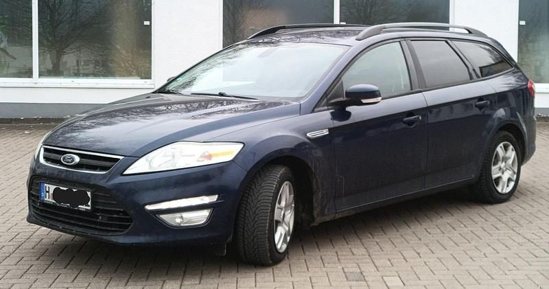 Blau Gebraucht 2011 Ford Mondeo Kombi | 2.000 € (Superpreis) - Bild 1/4