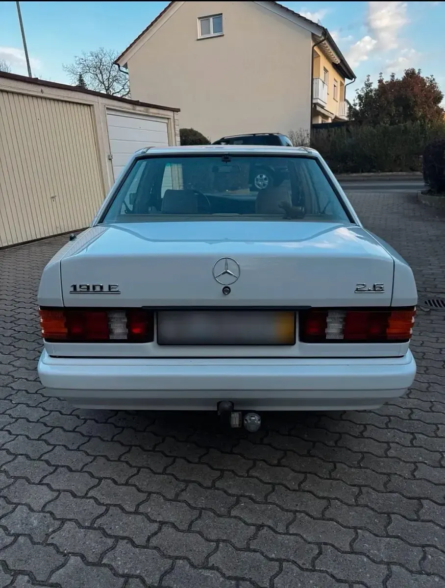 Gebraucht Mercedes 190 160 PS (117 kW) 1990 Weiß Limousine