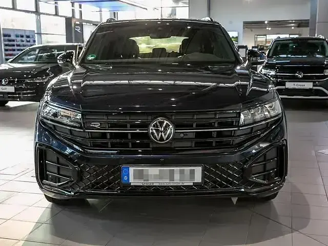 Gebraucht VW Touareg R-line 286 PS (210 kW) 2025 Meloe blue kristalleffekt SUV