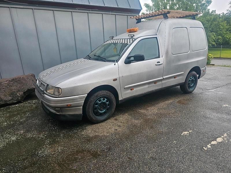 Silber Gebraucht 2001 Seat Inca Van | 1.500 € - Bild 1/4