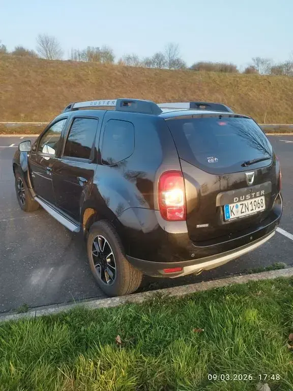 Używany Dacia Duster Journey 116 KM (85 kW) 2017 Czarny SUV