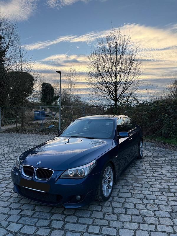 Blau Gebraucht 2007 BMW 520 M Sport Limousine | 7.500 € (Fairer Preis) - Bild 1/4