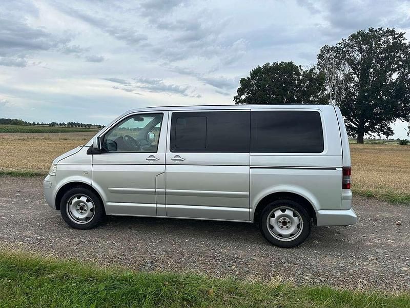 Gebraucht VW Transporter Highline 174 PS (127 kW) 2004 Silber Van