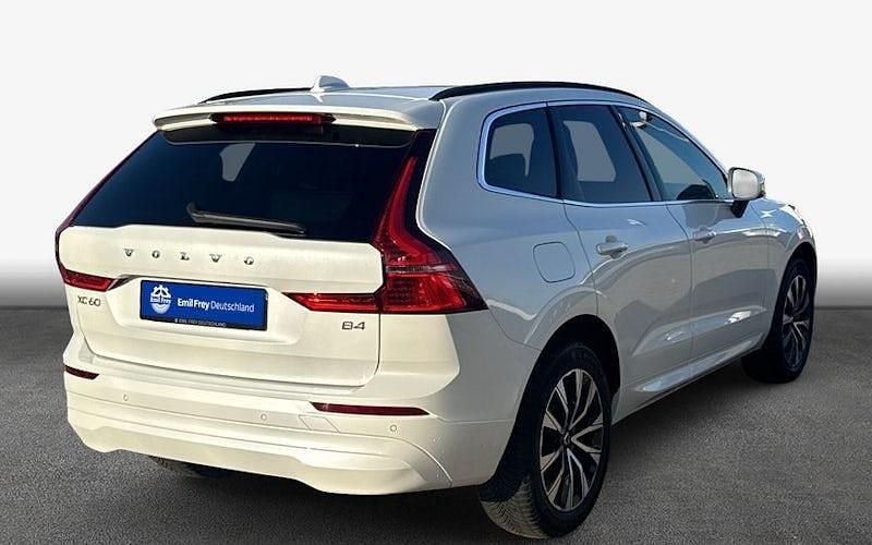 Gebraucht Volvo XC60 Core 197 PS (144 kW) 2023 Weiß SUV