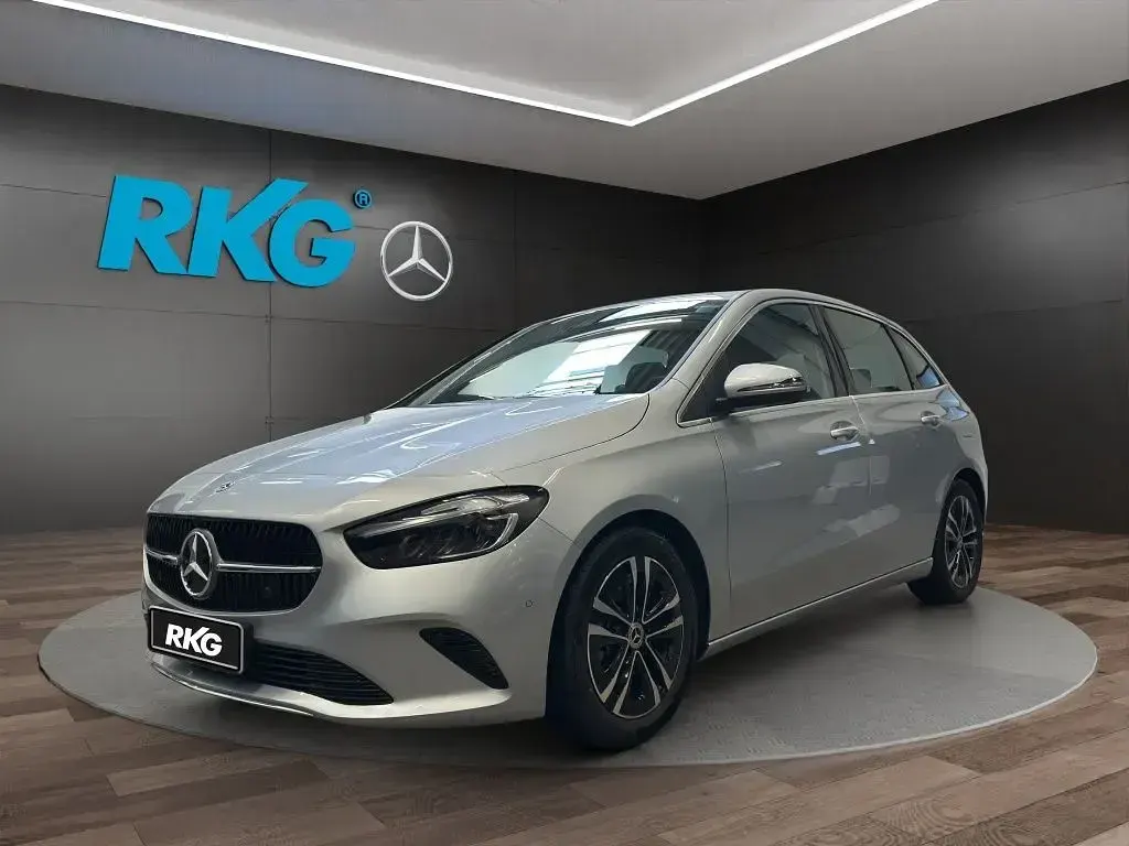 Gebraucht Mercedes B180 Progressive 116 PS (85 kW) 2025 Silber Kleinwagen
