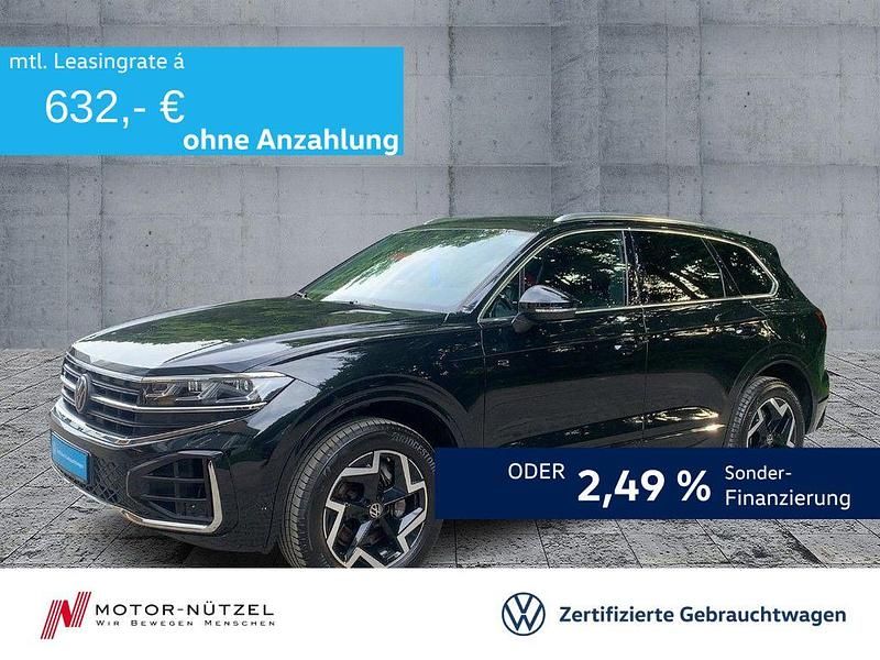 Grenadillschwarz metallic Gebraucht 2023 VW Touareg R-line SUV | 59.450 € - Bild 1/4