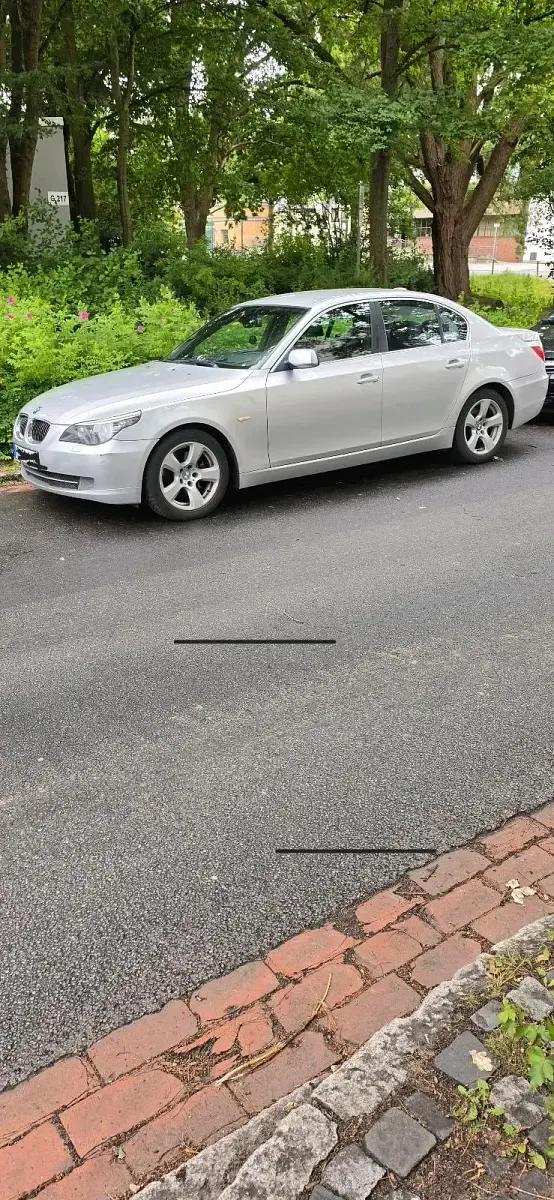 Gebraucht BMW 525 197 PS (144 kW) 2008 Silber Limousine
