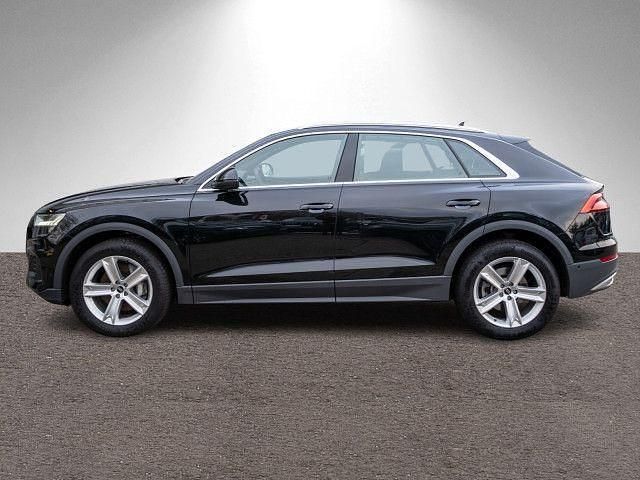 Gebraucht Audi Q8 Ambiente 286 PS (210 kW) 2023 Mythosschwarz metallic SUV