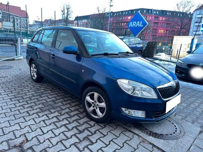 Gebraucht Skoda Fabia Style 105 PS (77 kW) 2010 Blau Kombi